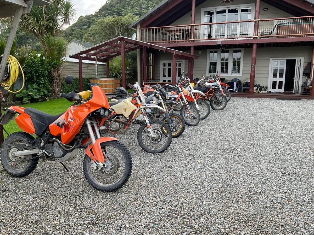 The Ghost Lodge Granity Ngoại thất bức ảnh